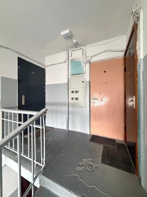 Продам двухкомнатную (2-комн.) квартиру, Ашурова ул, 28, Нальчик г