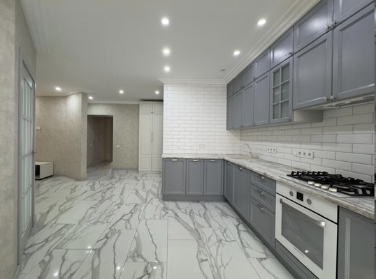 Продам трехкомнатную (3-комн.) квартиру, Байсултанова ул, 35ка, Нальчик г