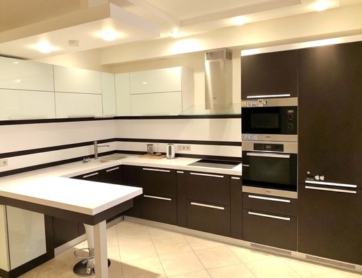 Продам многокомнатную квартиру, им.В.И.Ленина пр-кт, 51/50, Евпатория г