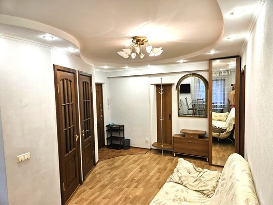 Продам двухкомнатную (2-комн.) квартиру, Красная ул, 29, Краснодар г