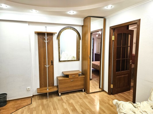 Продам двухкомнатную (2-комн.) квартиру, Красная ул, 29, Краснодар г