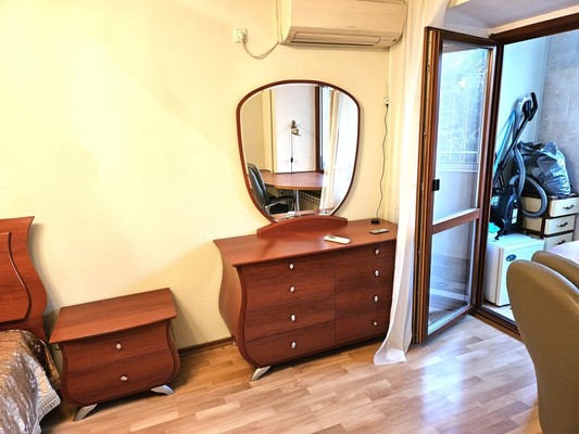 Продам двухкомнатную (2-комн.) квартиру, Красная ул, 29, Краснодар г