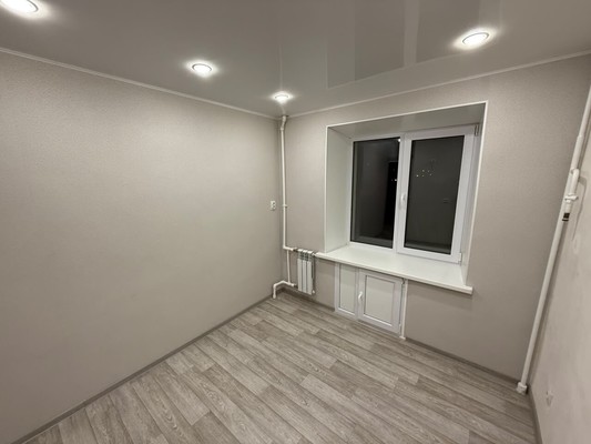Продам однокомнатную (1-комн.) квартиру, 34-й мкр, 1, Октябрьский г