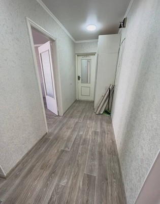 Продам двухкомнатную (2-комн.) квартиру, Севастопольская ул, 4, Симферополь г