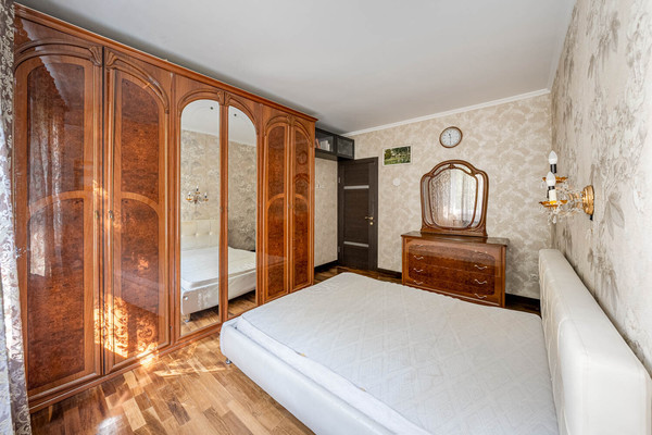 Продам двухкомнатную (2-комн.) квартиру, Шипиловская ул, 44/27, Москва г