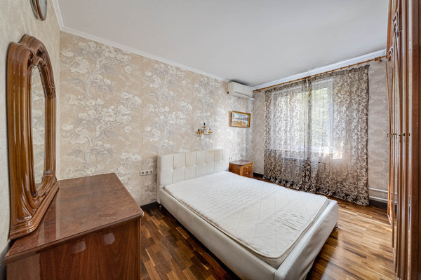 Продам двухкомнатную (2-комн.) квартиру, Шипиловская ул, 44/27, Москва г