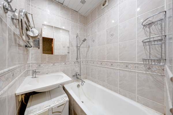 Продам двухкомнатную (2-комн.) квартиру, Шипиловская ул, 44/27, Москва г