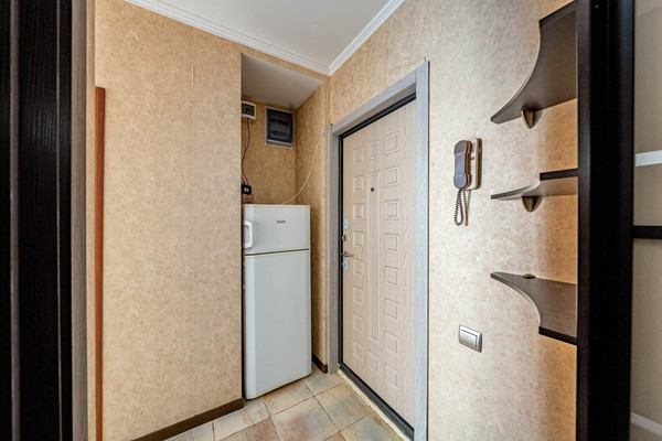 Продам двухкомнатную (2-комн.) квартиру, Шипиловская ул, 44/27, Москва г