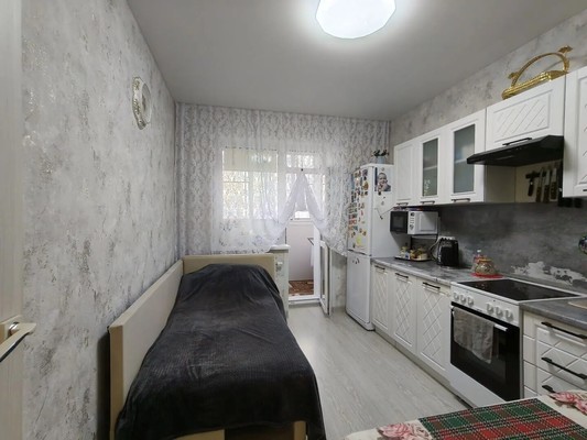 Продам однокомнатную (1-комн.) квартиру, Анны Коньковой ул, 10, Ханты-Мансийск г