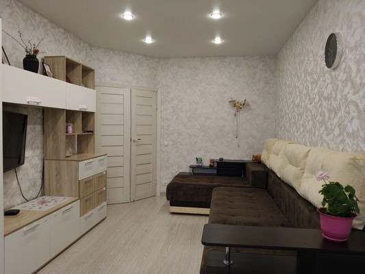 Продам однокомнатную (1-комн.) квартиру, Анны Коньковой ул, 10, Ханты-Мансийск г