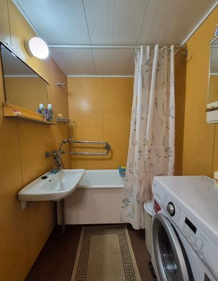 Продам трехкомнатную (3-комн.) квартиру, Пионерская ул, 2, Костомукша г