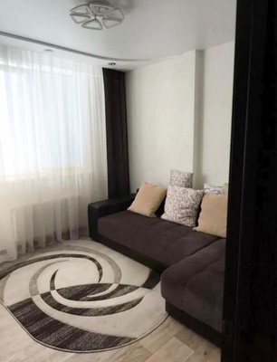 Продам трехкомнатную (3-комн.) квартиру, Батурина ул, 109, Симферополь г