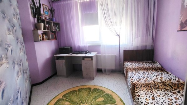 Продам трехкомнатную (3-комн.) квартиру, Батурина ул, 109, Симферополь г