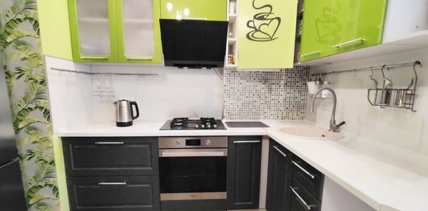 Продам трехкомнатную (3-комн.) квартиру, Батурина ул, 109, Симферополь г