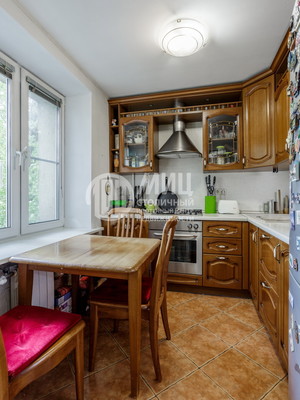 Продам двухкомнатную (2-комн.) квартиру, Шаболовка ул, 25к2, Москва г
