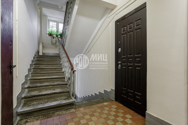 Продам двухкомнатную (2-комн.) квартиру, Шаболовка ул, 25к2, Москва г