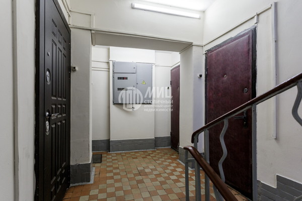 Продам двухкомнатную (2-комн.) квартиру, Шаболовка ул, 25к2, Москва г