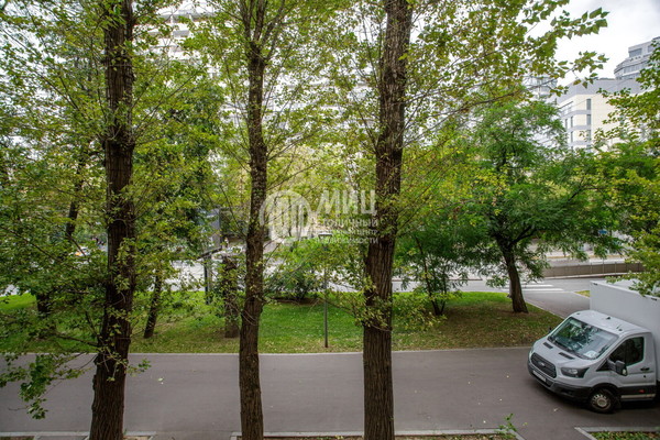 Продам двухкомнатную (2-комн.) квартиру, Шаболовка ул, 25к2, Москва г