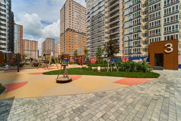 Продам однокомнатную (1-комн.) квартиру, им. Героя Георгия Бочарникова ул, 8к1, Краснодар г
