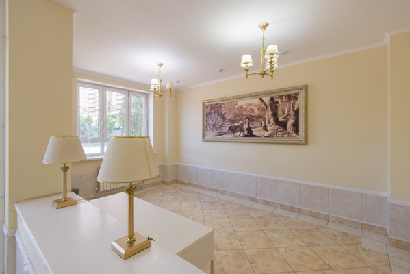 Продам трехкомнатную (3-комн.) квартиру, Береговая ул, 117Б, Ростов-на-Дону г