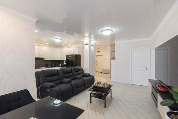 Продам трехкомнатную (3-комн.) квартиру, Береговая ул, 117Б, Ростов-на-Дону г
