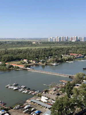 Продам трехкомнатную (3-комн.) квартиру, Береговая ул, 117Б, Ростов-на-Дону г