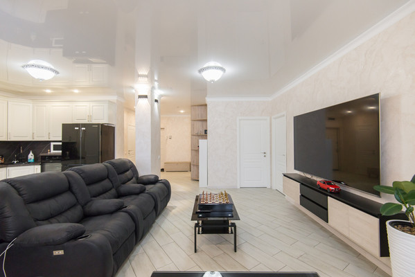 Продам трехкомнатную (3-комн.) квартиру, Береговая ул, 117Б, Ростов-на-Дону г