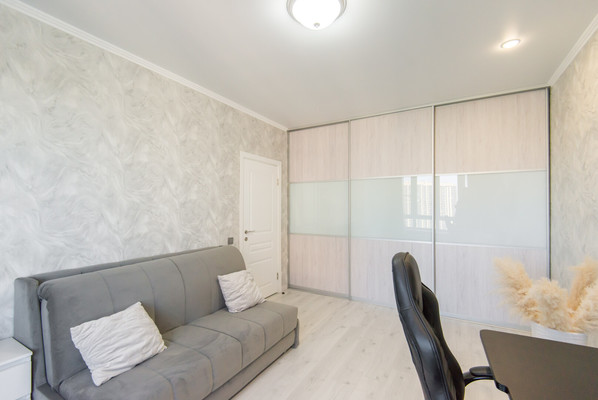 Продам трехкомнатную (3-комн.) квартиру, Береговая ул, 117Б, Ростов-на-Дону г