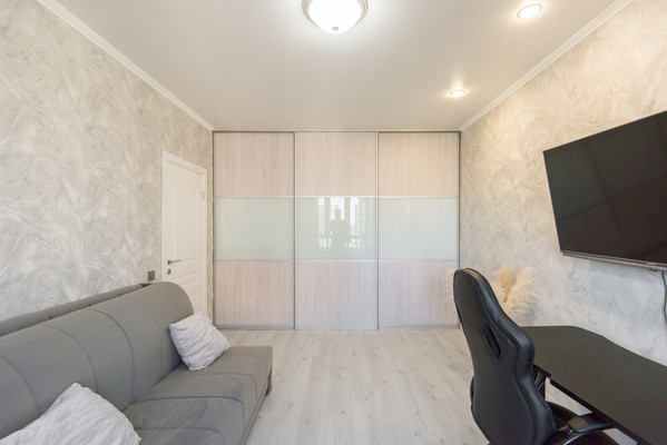 Продам трехкомнатную (3-комн.) квартиру, Береговая ул, 117Б, Ростов-на-Дону г