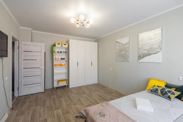 Продам однокомнатную (1-комн.) квартиру, Космонавтов пр-кт, 17к1, Ростов-на-Дону г