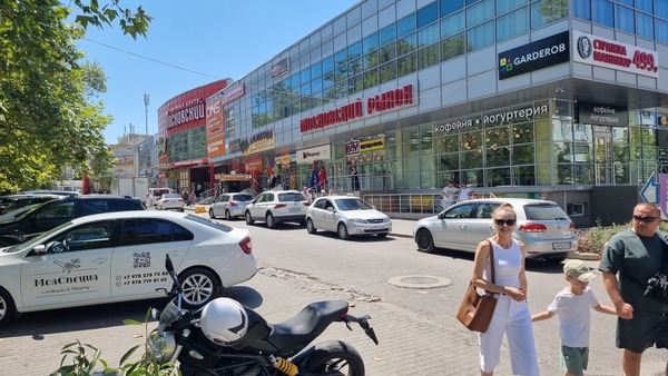 Продам торговое помещение 27,6 м2, Генерала Острякова пр-кт, 64, Севастополь г