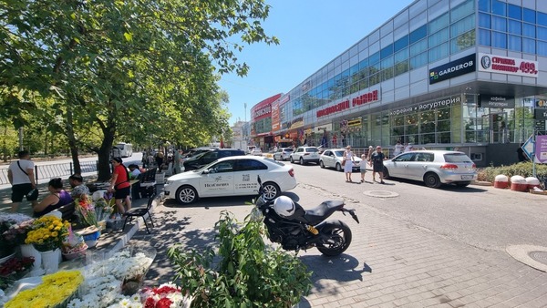 Продам торговое помещение 27,6 м2, Генерала Острякова пр-кт, 64, Севастополь г