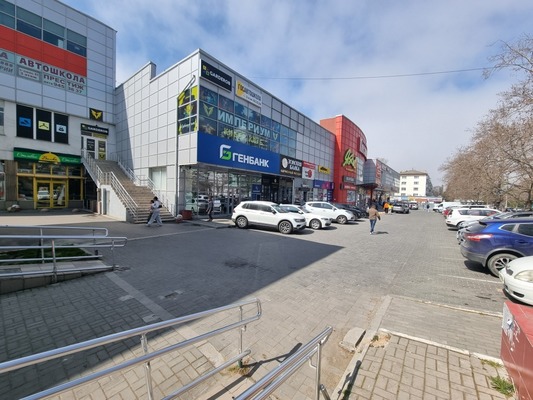 Продам торговое помещение 27,6 м2, Генерала Острякова пр-кт, 64, Севастополь г