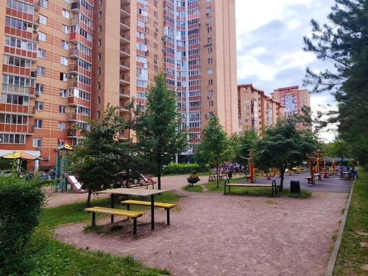 Продам двухкомнатную (2-комн.) квартиру, Триумфальная (МЖК Изумрудная долина тер) ул, 5, Солманово д