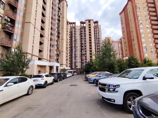 Продам двухкомнатную (2-комн.) квартиру, Триумфальная (МЖК Изумрудная долина тер) ул, 5, Солманово д