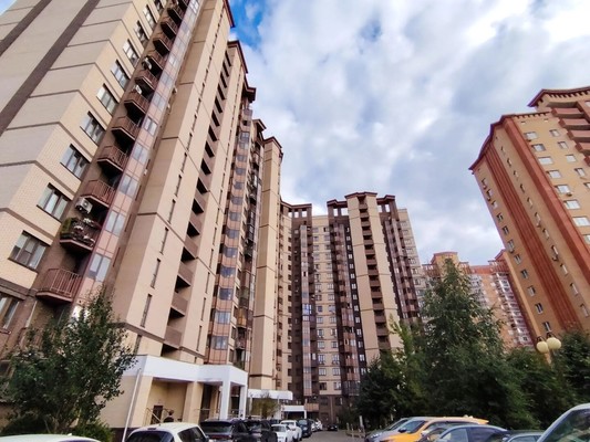 Продам двухкомнатную (2-комн.) квартиру, Триумфальная (МЖК Изумрудная долина тер) ул, 5, Солманово д