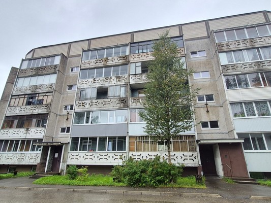 Продам двухкомнатную (2-комн.) квартиру, Калевала ул, 15, Костомукша г