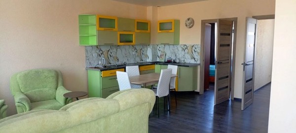 Продам трехкомнатную (3-комн.) квартиру, Набережная ул, 70к10 9, Николаевка пгт