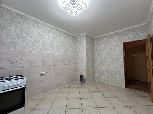 Продам трехкомнатную (3-комн.) квартиру, Видова ул, 173, Новороссийск г