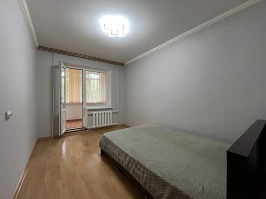 Продам трехкомнатную (3-комн.) квартиру, Видова ул, 173, Новороссийск г