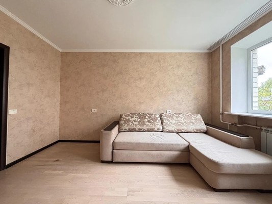 Продам двухкомнатную (2-комн.) квартиру, Горбатова ул, 19, Брянск г