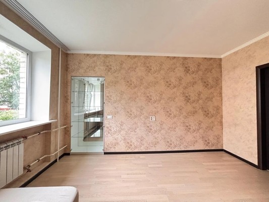 Продам двухкомнатную (2-комн.) квартиру, Горбатова ул, 19, Брянск г