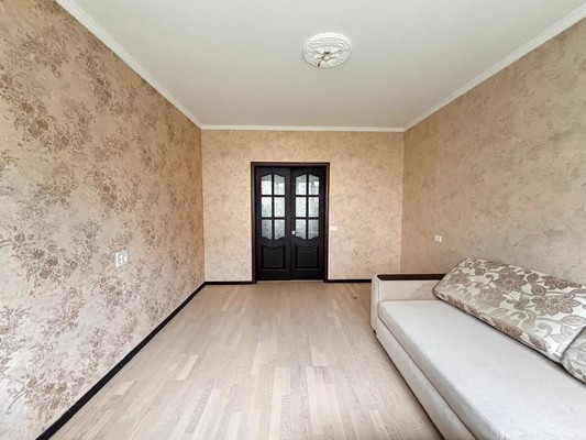 Продам двухкомнатную (2-комн.) квартиру, Горбатова ул, 19, Брянск г