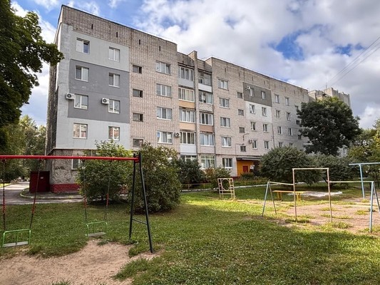 Продам двухкомнатную (2-комн.) квартиру, Горбатова ул, 19, Брянск г