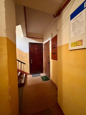 Продам двухкомнатную (2-комн.) квартиру, Горбатова ул, 19, Брянск г