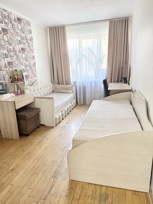 Продам трехкомнатную (3-комн.) квартиру, Шаумяна ул, 34, Туапсе г