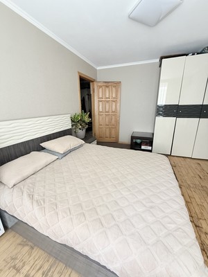 Продам трехкомнатную (3-комн.) квартиру, Шаумяна ул, 34, Туапсе г