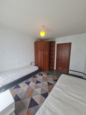 Продам комнату в 2-комн. квартире, Кленовый б-р, 9к1, Москва г