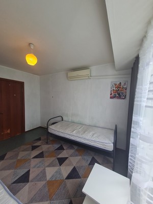 Продам комнату в 2-комн. квартире, Кленовый б-р, 9к1, Москва г