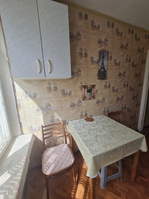 Продам комнату в 2-комн. квартире, Кленовый б-р, 9к1, Москва г